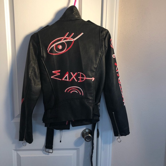 Leather jacket - Picture 2 of 3